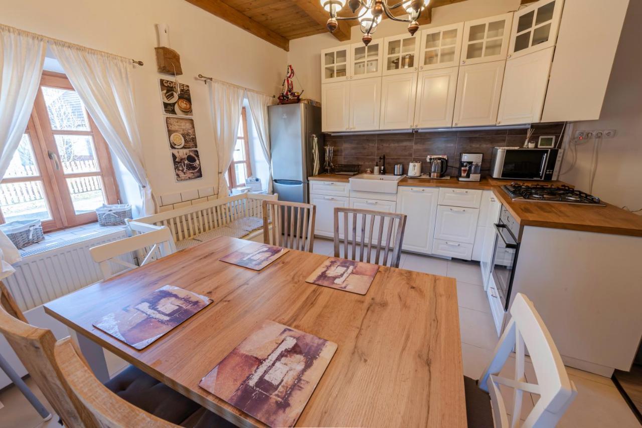 Hepehuta Haziko Apartment Háromhuta Екстериор снимка