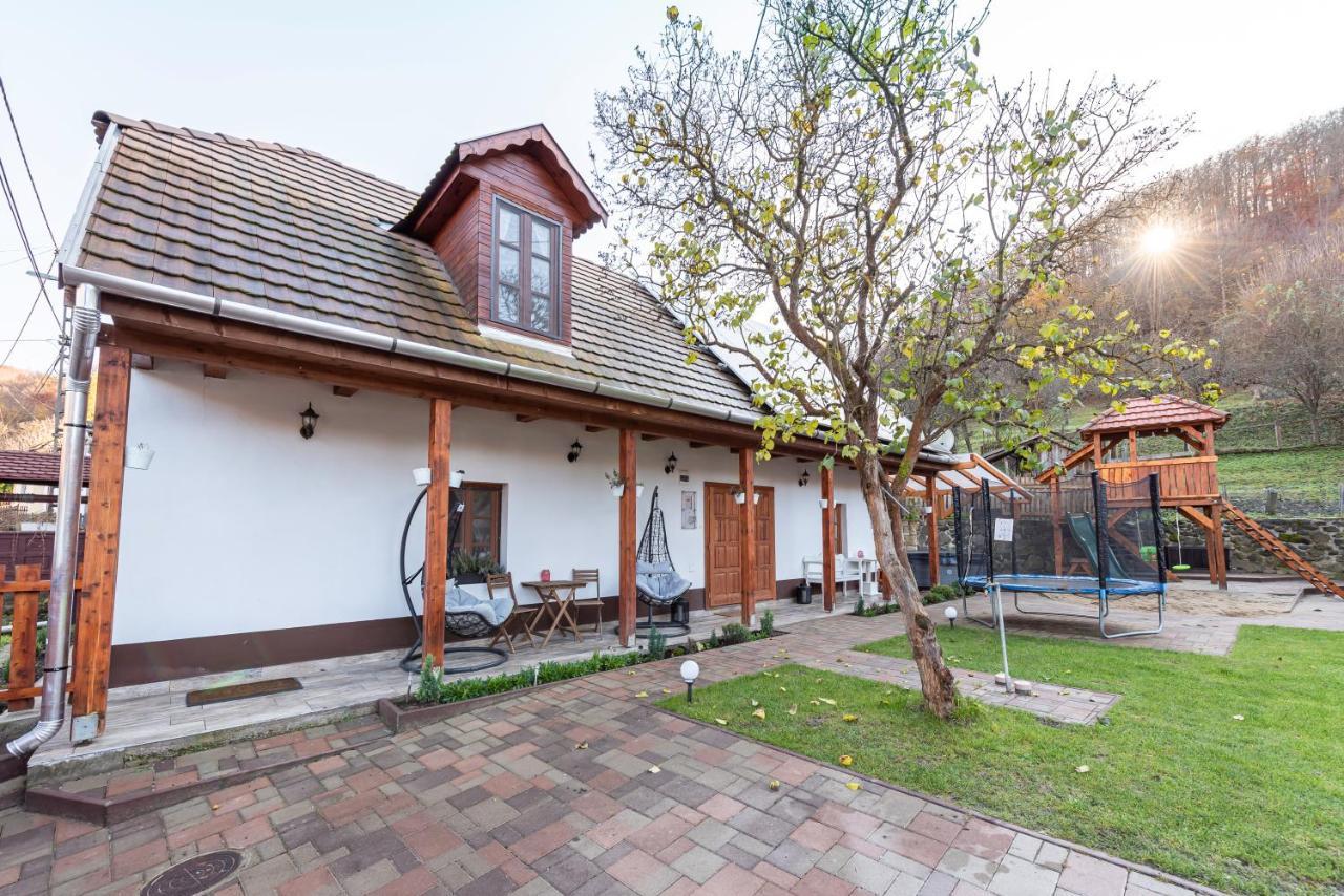 Hepehuta Haziko Apartment Háromhuta Екстериор снимка
