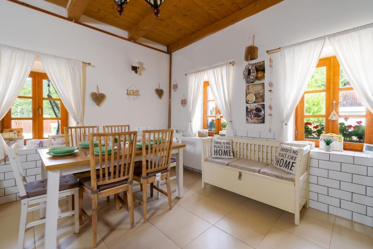 Hepehuta Haziko Apartment Háromhuta Екстериор снимка