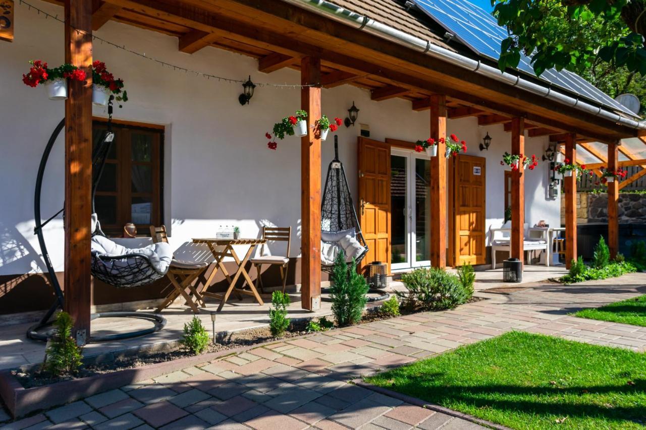 Hepehuta Haziko Apartment Háromhuta Екстериор снимка