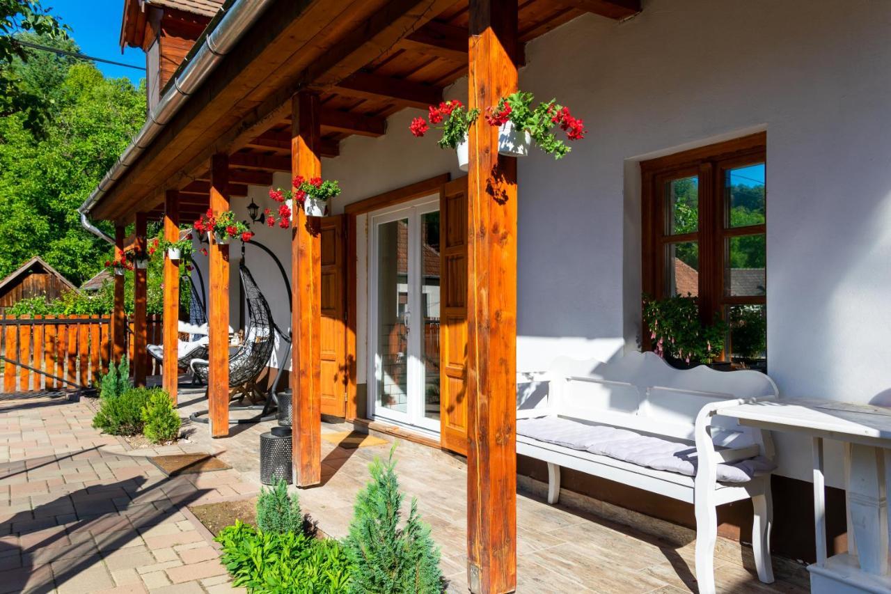 Hepehuta Haziko Apartment Háromhuta Екстериор снимка
