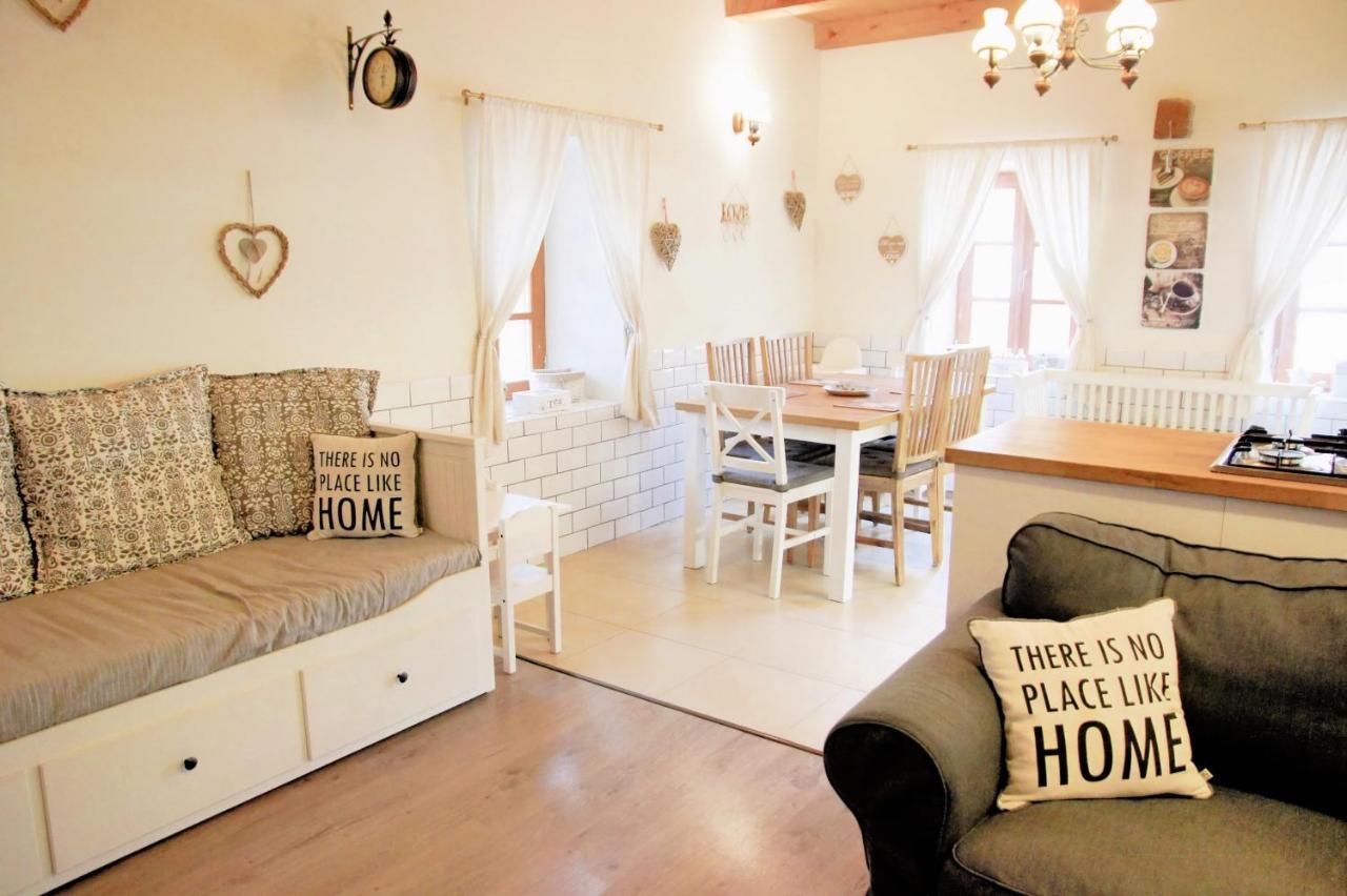 Hepehuta Haziko Apartment Háromhuta Екстериор снимка