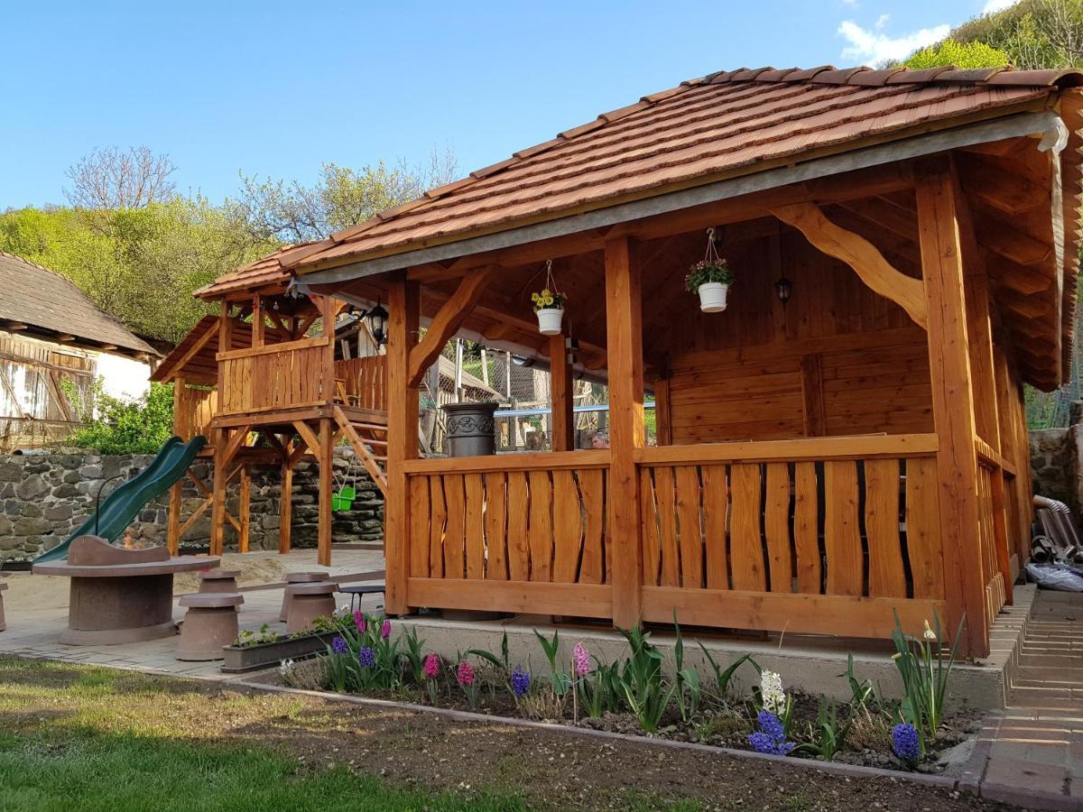 Hepehuta Haziko Apartment Háromhuta Екстериор снимка